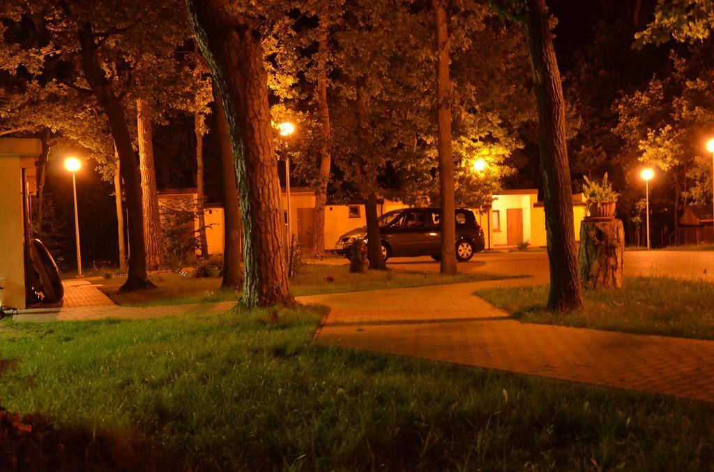Osrodek Wypoczynkowy Forest Hotel Lublin Kültér fotó